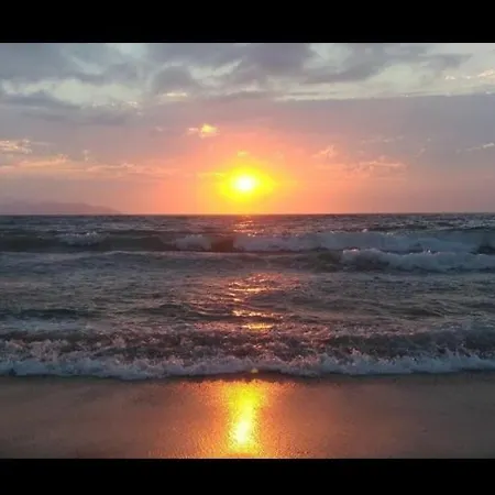 Sevgi Plajinda Mustakil Villa Kusadasi