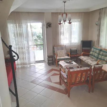 Villa Sevgi Plajinda Mustakil *